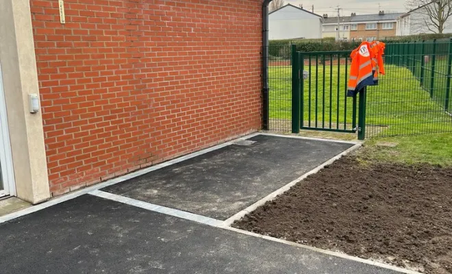 Création parvis en enrobé d'une école à Dunkerque, Dunkerque, TP4F